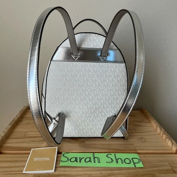 🌼Michael Kors Sheila medium front pocket backpack - Picture 3 of 14